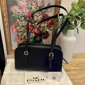 Coach Swing Zip - Black Leather Women's Bag